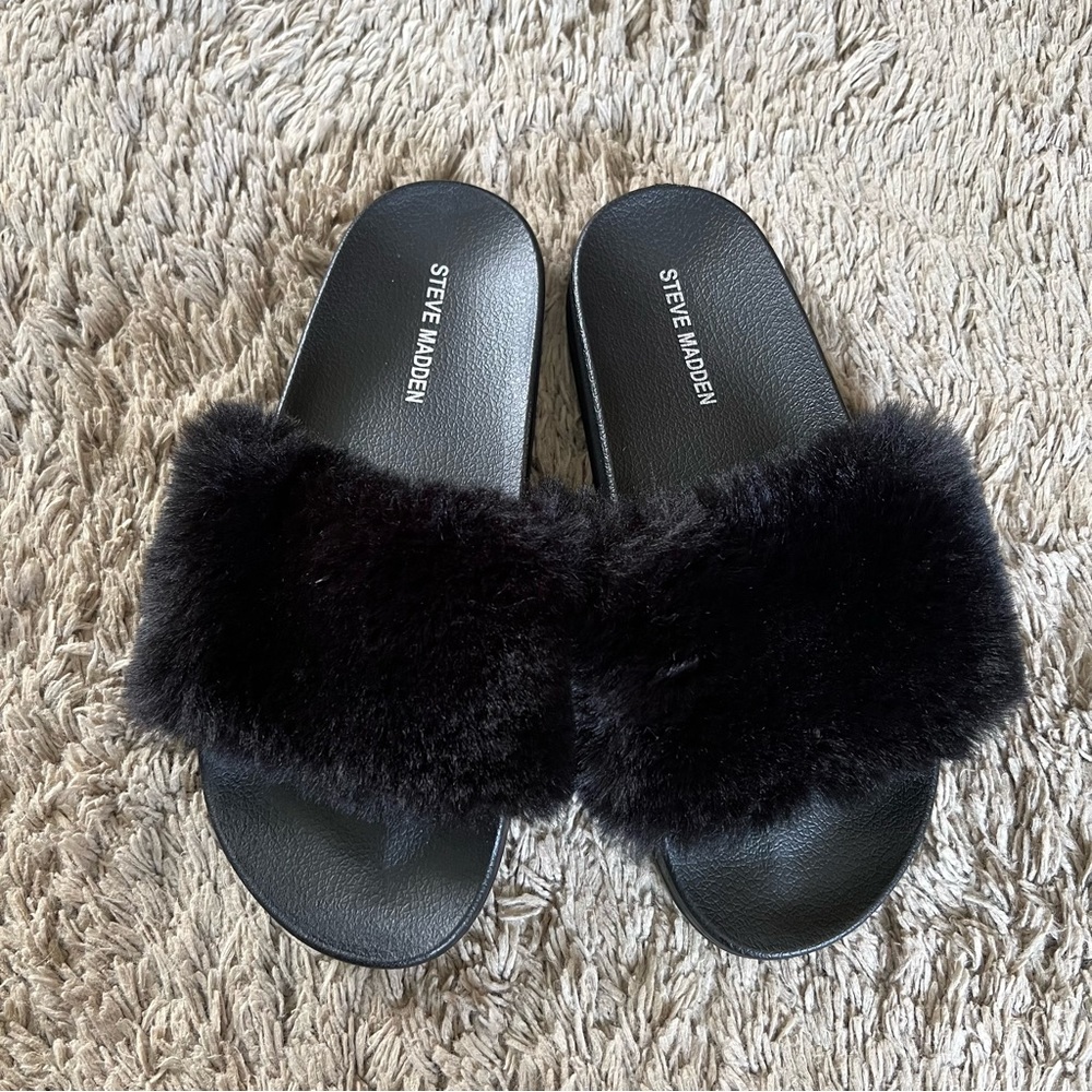 Steve Madden Black Fuzzy Slippers